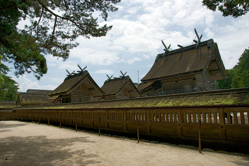 Soubor:Izumo-taisha14bs4592.jpg