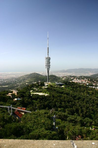 Soubor:Barcelona.Tibidabo.Torre.Collserola.jpg