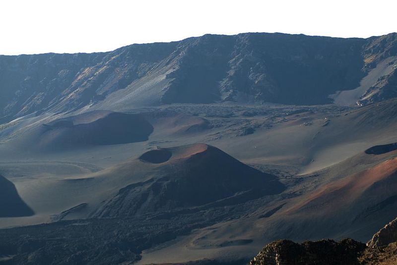 Soubor:Haleakala-crater.JPG