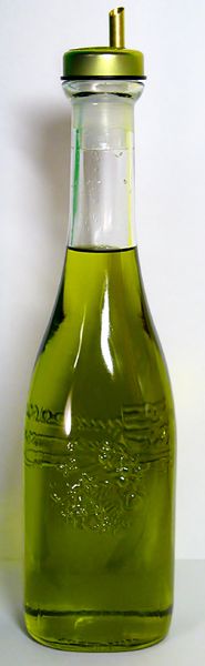 Soubor:Italian olive oil 2007.jpg