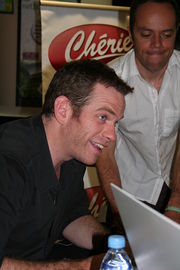 Garou 20060613 Fnac 04.jpg