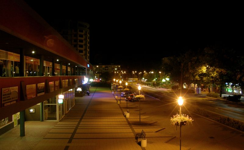 Soubor:Galanta by night.jpg