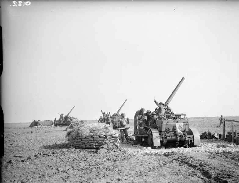 Soubor:3inch20cwtAAGunsBEF19October1939.jpg