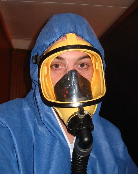 Soubor:Asbestos mask.jpg