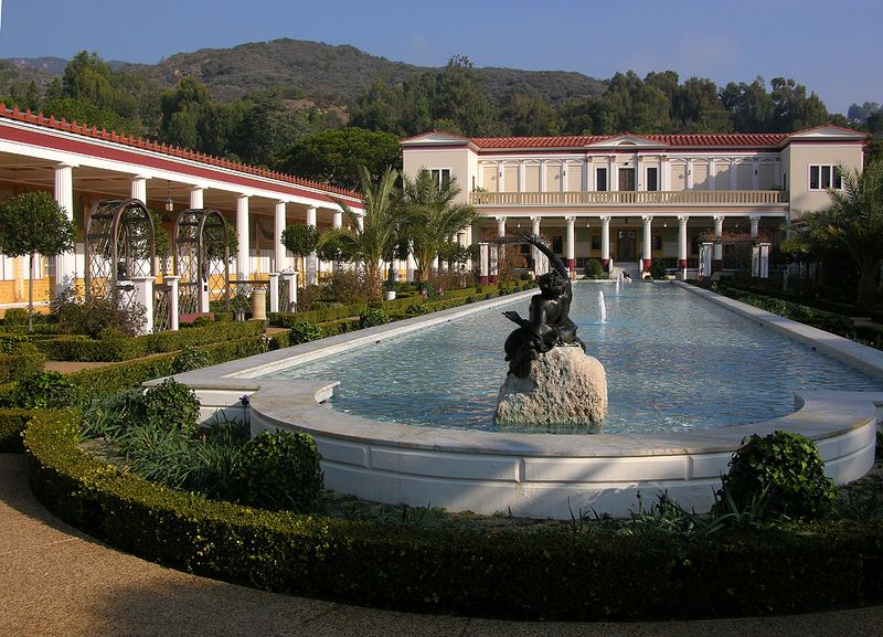 Soubor:Getty Villa exterior.jpg