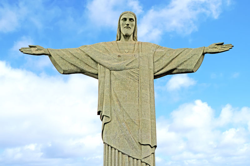 Soubor:Brazil-00948-Christ the Redeemer-DJFlickr.jpg