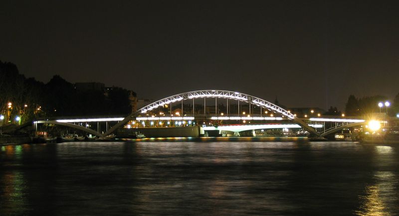 Soubor:Passerelle Debilly.jpg