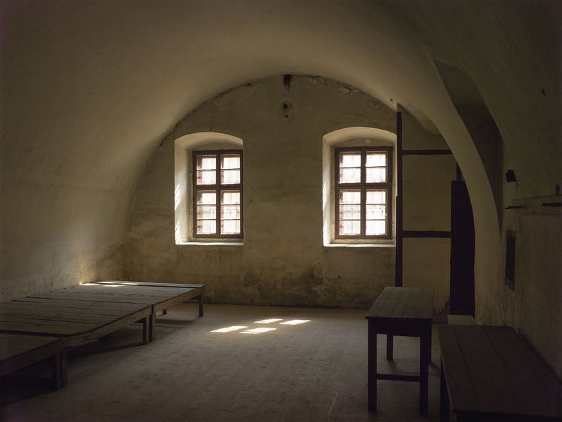 Soubor:Czech-2013-Theresienstadt-Cell 27.jpg