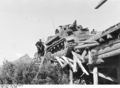 Bundesarchiv Bild 146-1994-009-33, Russland, bei Lepel, Panzer IV.jpg